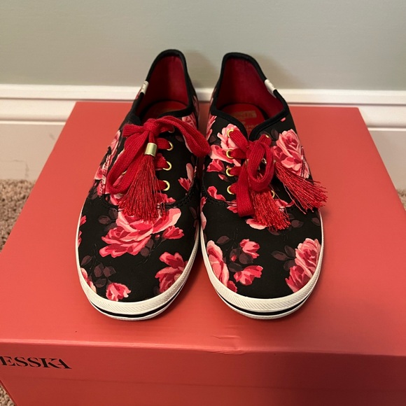 Kate Spade Keds Red Rose Black Canvas Sneakers Tennis Shoes Size 8 - Picture 2 of 11